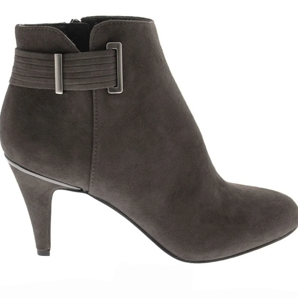 Vince Camuto gray suede booties - Picture 1 of 11